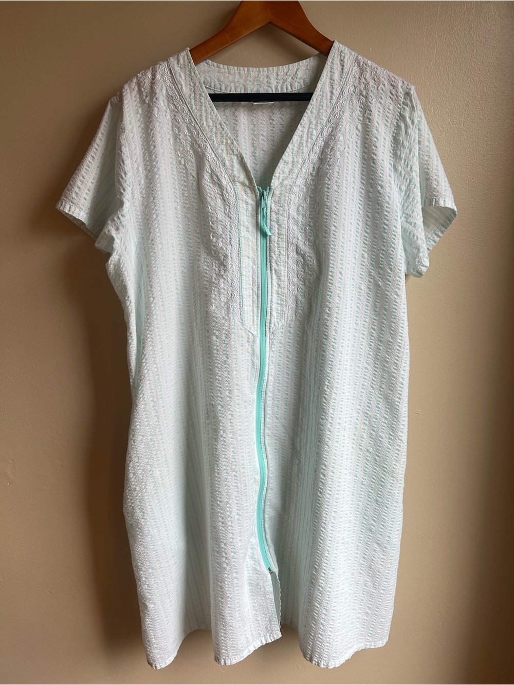 Plus Size 1X Mint Striped Seersucker Zip Front House Dress Robe